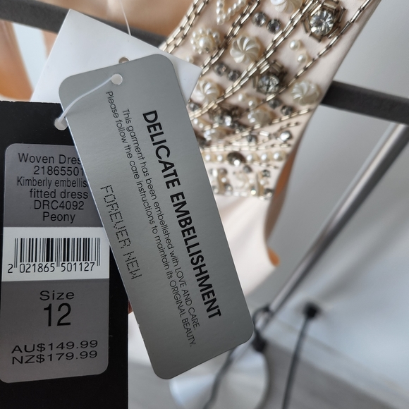 NEW - Forever New Cream Dress - Picture 3 of 4